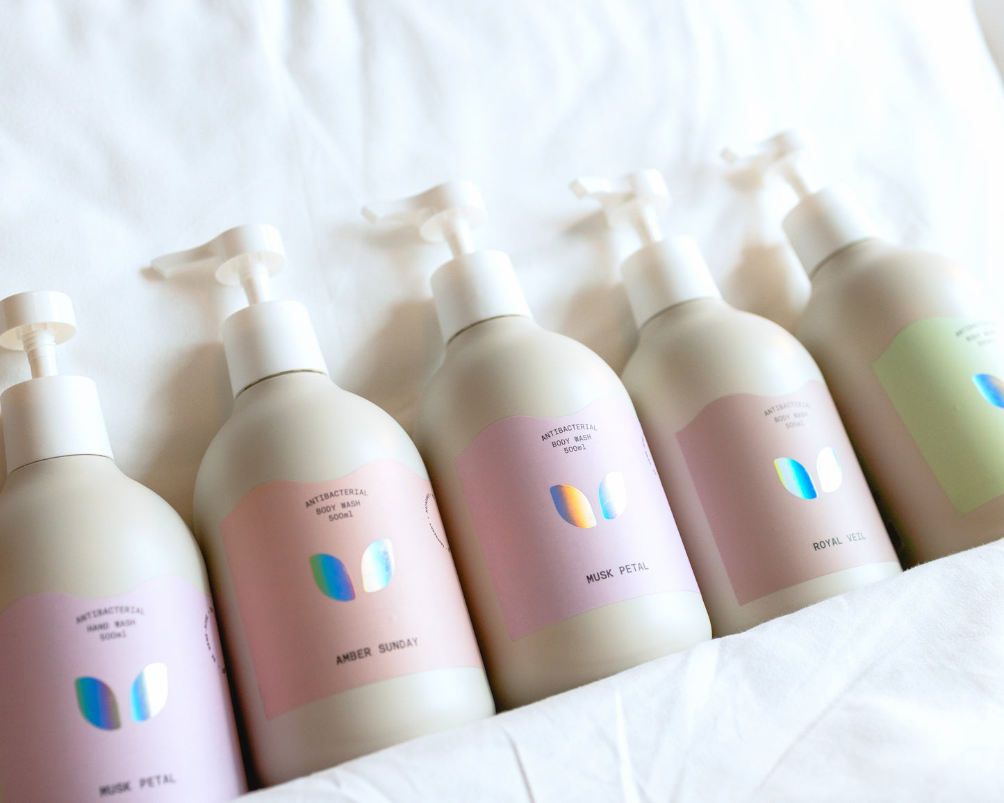 Body Wash Amber Sunday (Raspberry & Macadamia) - May your days be berry & bright